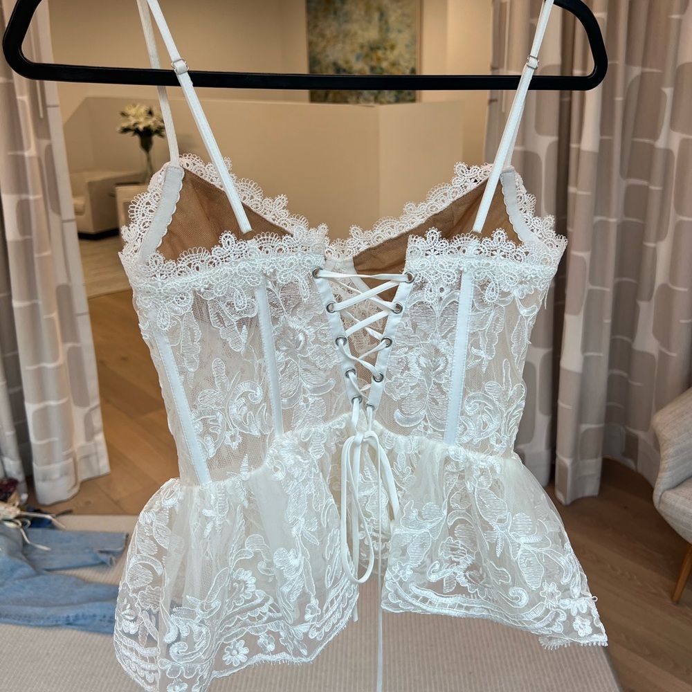 V. Chapman White Lace Peplum Bustier Top - Picture 3 of 6